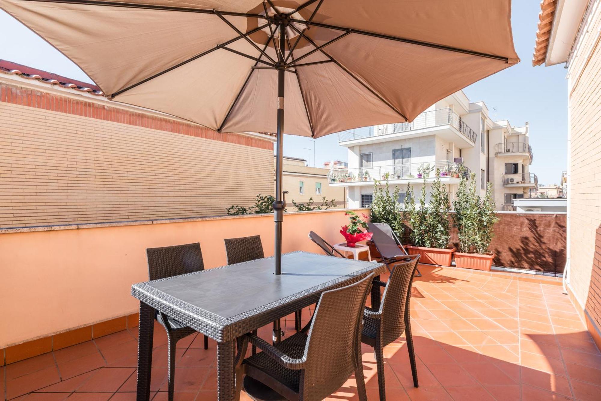 360 Guesthouse - Apartment With Terrace Fiumicino Bagian luar foto